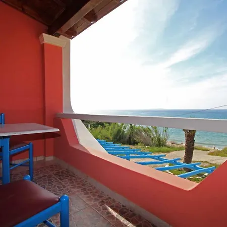 Bantounos Apartment Astrakeri